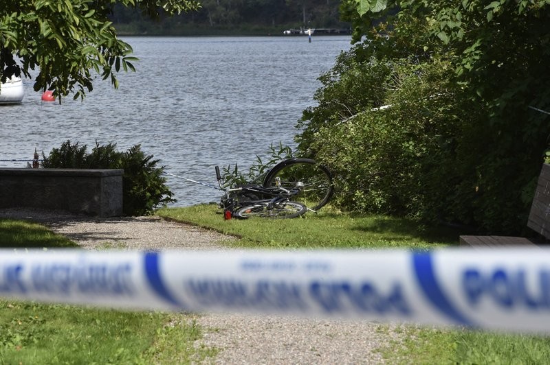 LIFE: Thieves steal Swedish royal jewels, escape by speedboat